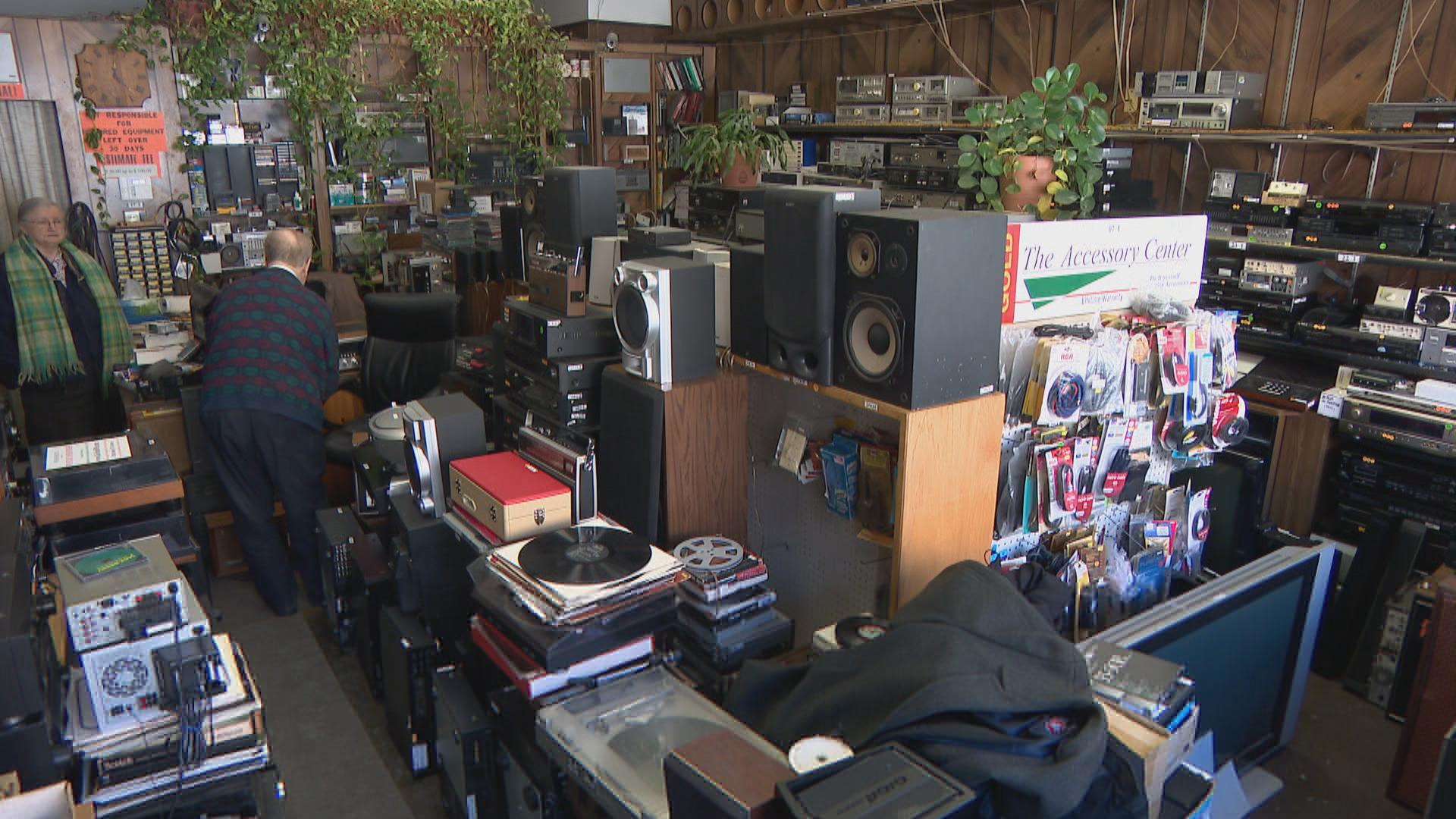 longtime-north-side-electronics-repair-shop-struggling-to-stay-afloat